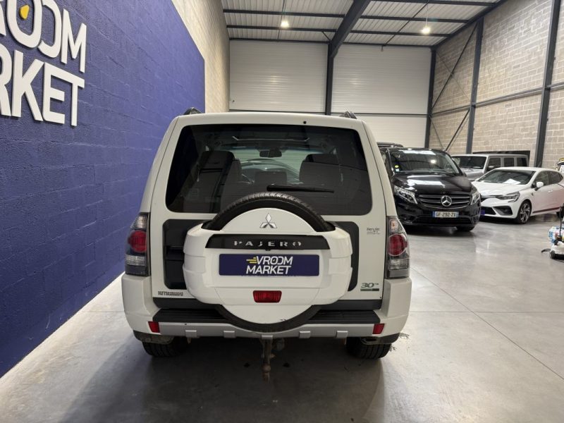 MITSUBISHI PAJERO 3.2 DI-D 200 30TH ANNIVERSARY BVA / SUIVI D'ENTRETIEN 