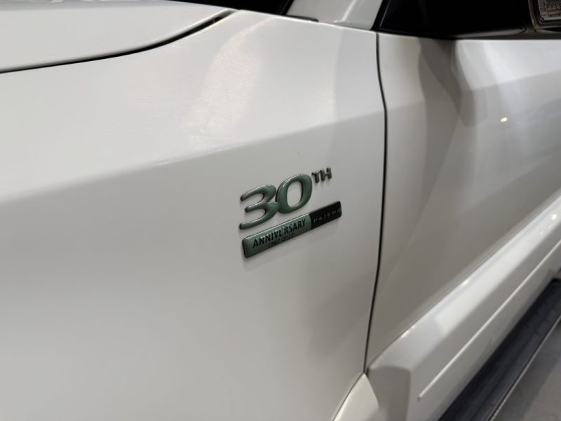 MITSUBISHI PAJERO 3.2 DI-D 200 30TH ANNIVERSARY BVA / SUIVI D'ENTRETIEN 