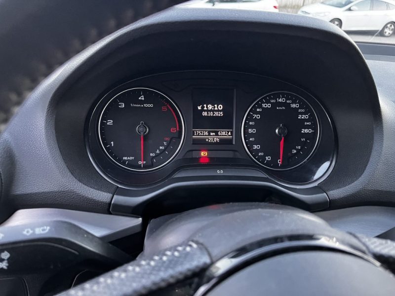 AUDI Q2 1.6 TDI 116CH S LINE 