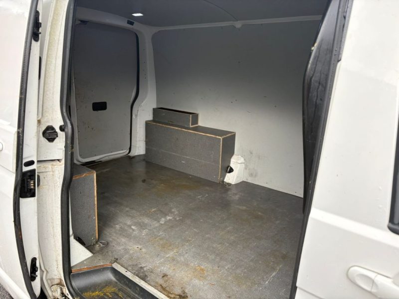 VOLKSWAGEN TRANSPORTER 2.0 TDI 150 CV BUSINESS LINE L1H1 TVA RECUPERABLE 