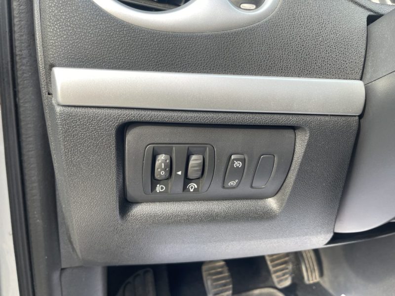 RENAULT CLIO DYNAMIQUE 1.6 16V 110CV CT OK CLIM