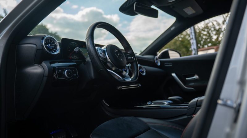 MERCEDES CLASSE A 250E  218Cv AMG LINE 8G-DCT