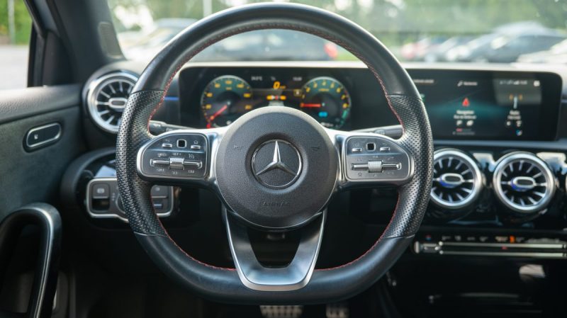 MERCEDES CLASSE A 250E  218Cv AMG LINE 8G-DCT