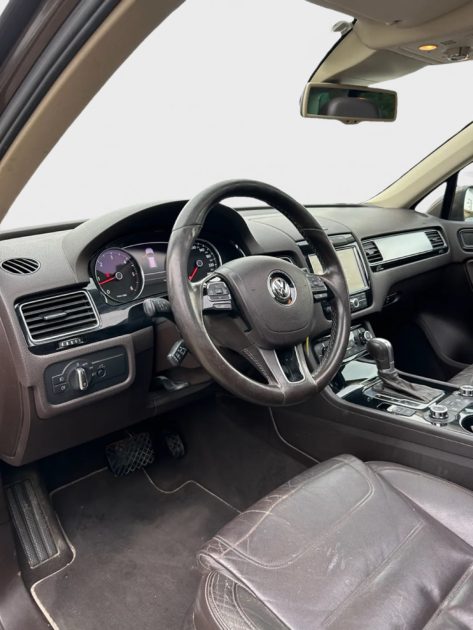 VOLKSWAGEN TOUAREG 3.0 V6 TDI 240CH CARAT EDITION TIPTRONIC 
