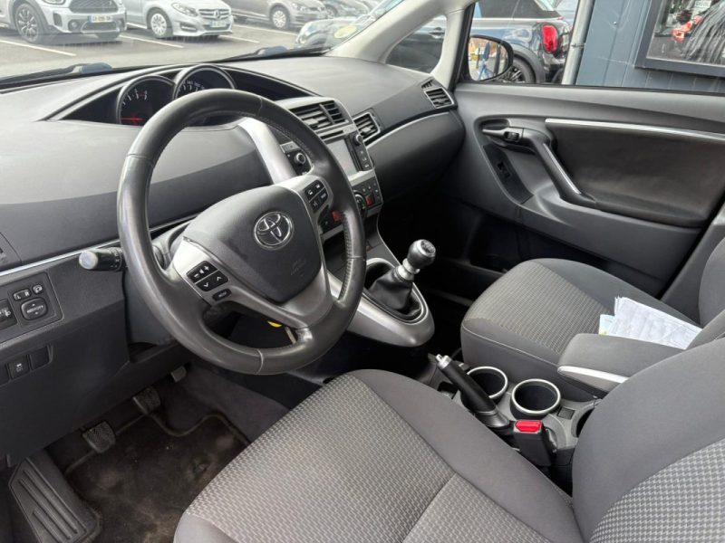 TOYOTA VERSO 112 D-4D  DYNAMIC 🚗 Kit Distribution - Embrayage ✅ - 4 pneus neufs - Révision faites ✅