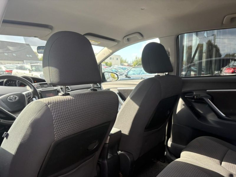 TOYOTA VERSO 112 D-4D  DYNAMIC 🚗 Kit Distribution - Embrayage ✅ - 4 pneus neufs - Révision faites ✅