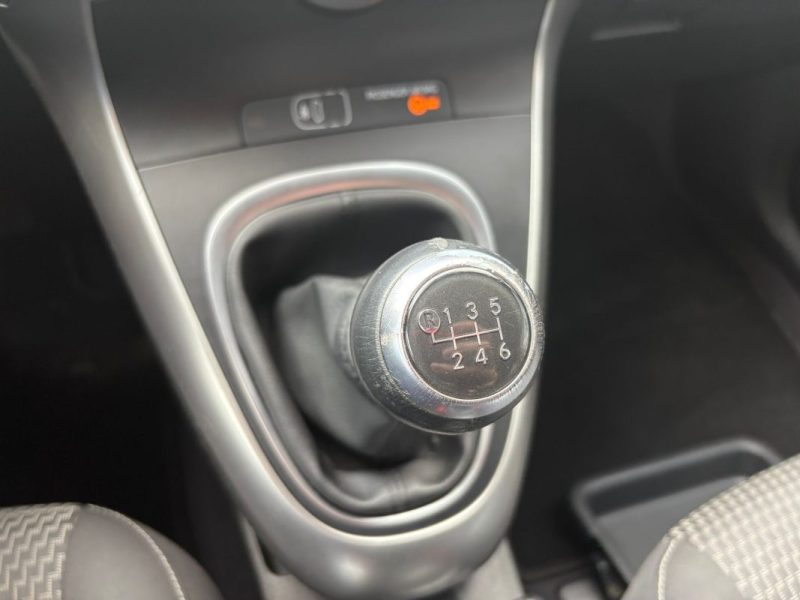 TOYOTA VERSO 112 D-4D  DYNAMIC 🚗 Kit Distribution - Embrayage ✅ - 4 pneus neufs - Révision faites ✅