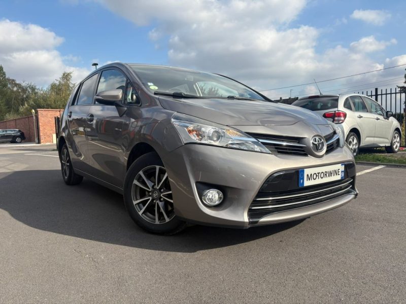 TOYOTA VERSO 112 D-4D  DYNAMIC 🚗 Kit Distribution - Embrayage ✅ - 4 pneus neufs - Révision faites ✅