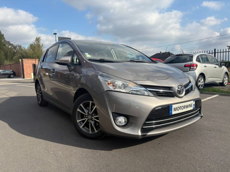 TOYOTA VERSO 112 D-4D  DYNAMIC 🚗 Kit Distribution - Embrayage ✅ - 4 pneus neufs - Révision faites ✅