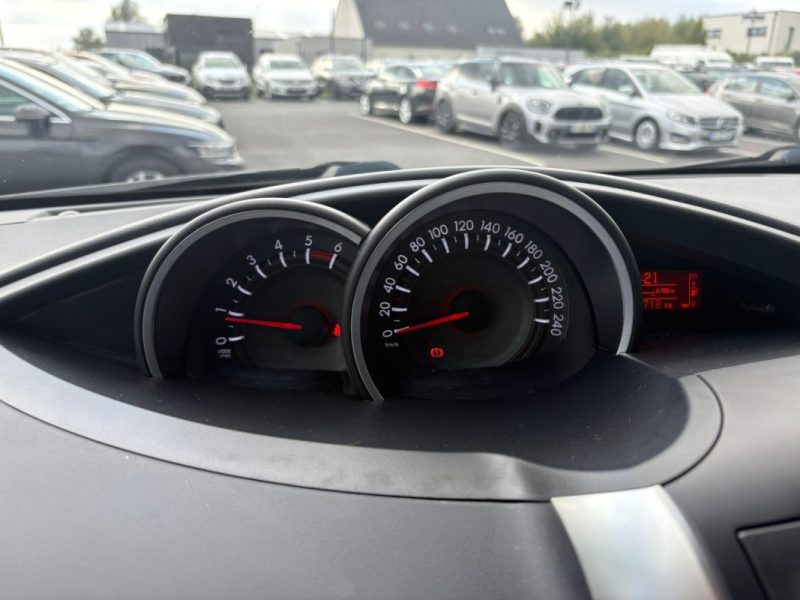 TOYOTA VERSO 112 D-4D  DYNAMIC 🚗 Kit Distribution - Embrayage ✅ - 4 pneus neufs - Révision faites ✅