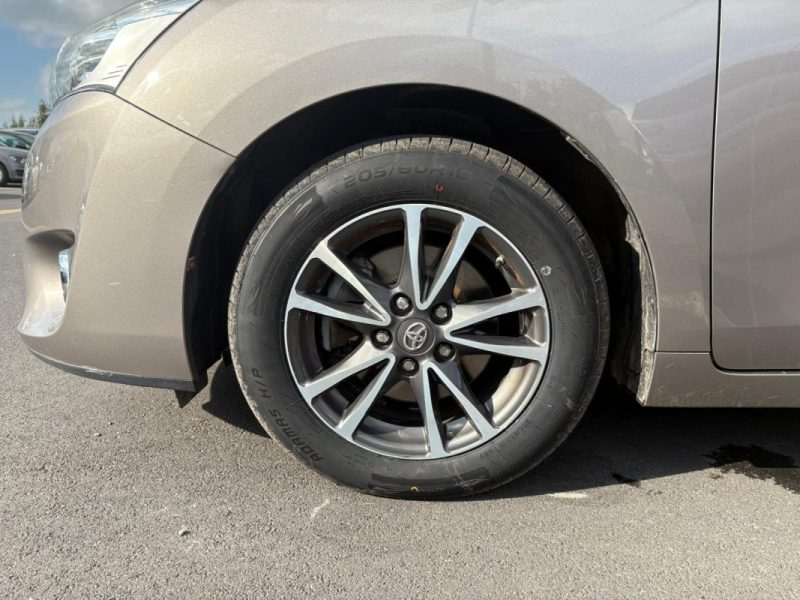 TOYOTA VERSO 112 D-4D  DYNAMIC 🚗 Kit Distribution - Embrayage ✅ - 4 pneus neufs - Révision faites ✅