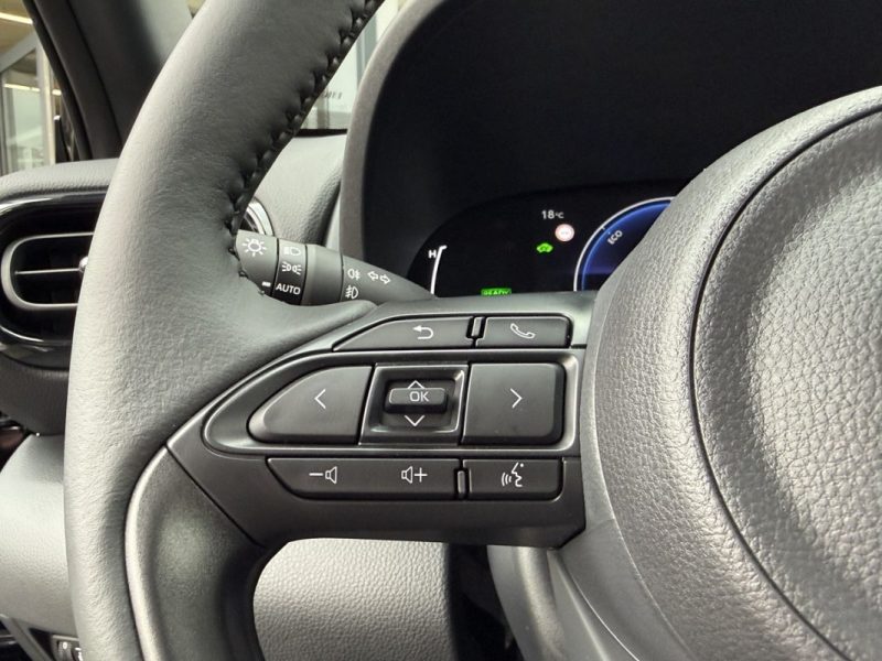 TOYOTA YARIS CROSS HYBRIDE 130H 2WD DESIGN 