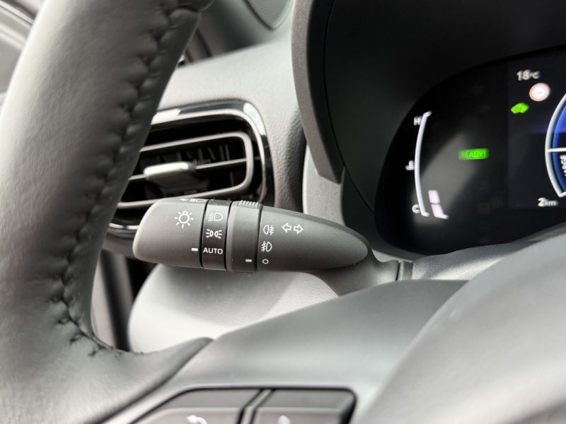 TOYOTA YARIS CROSS HYBRIDE 130H 2WD DESIGN 