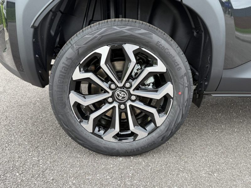 TOYOTA YARIS CROSS HYBRIDE 130H 2WD DESIGN 