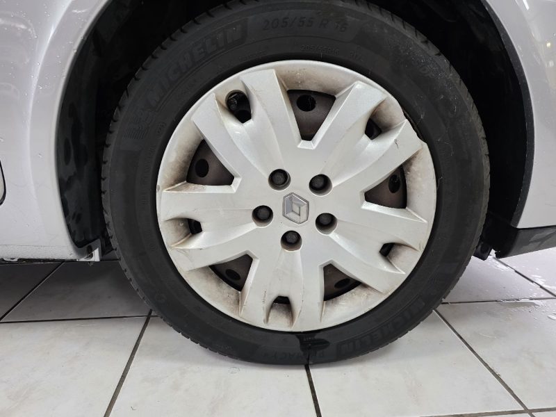 RENAULT LAGUNA CONFORT EXPRESSION 1.9DCI 125 2006