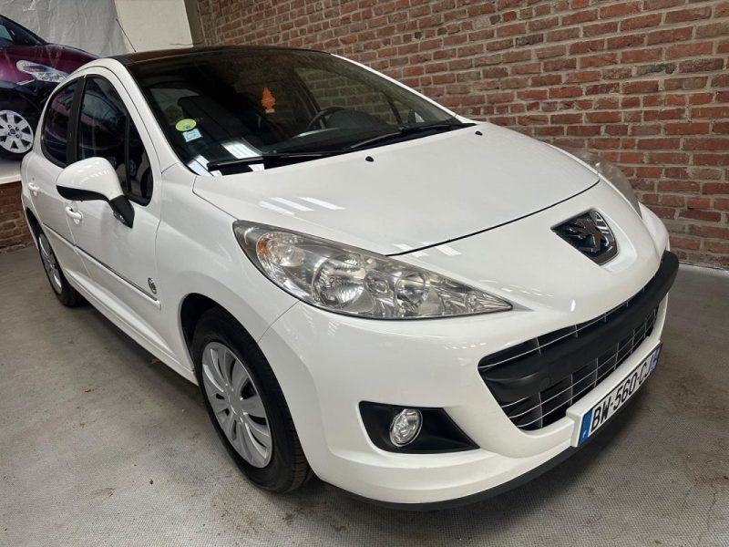 PEUGEOT 207 1.4 HDI 70 64 2011