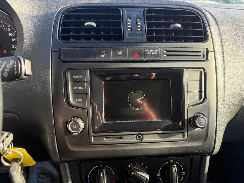 VOLKSWAGEN POLO 1.4 TDI 75CH TRENDLINE 2015