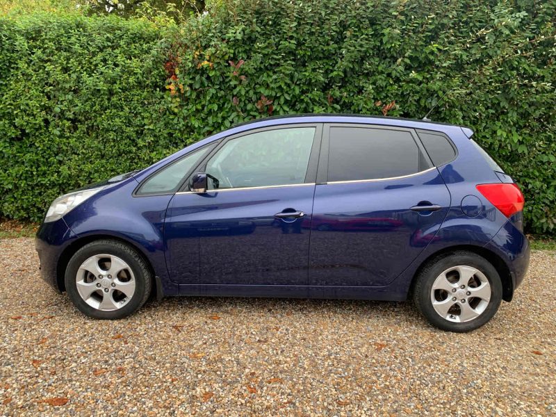 KIA VENGA 1.6 CRDI PREMIUM 2010 1.6 CRDI PREMIUM