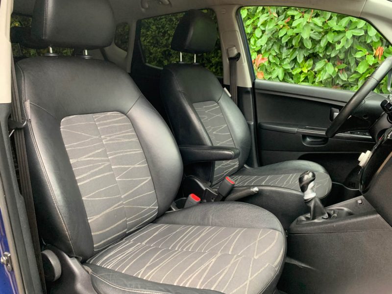 KIA VENGA 1.6 CRDI PREMIUM 2010 1.6 CRDI PREMIUM