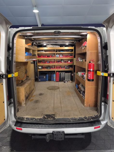 FORD FORD TRANSIT CUSTOM 2.0 ECOBLUE 170 CV - FINITION LIMITED - BOITE AUTOMATIQUE  300 L2H1 2.0 ECOBLUE 170 LIMITED BA 2019