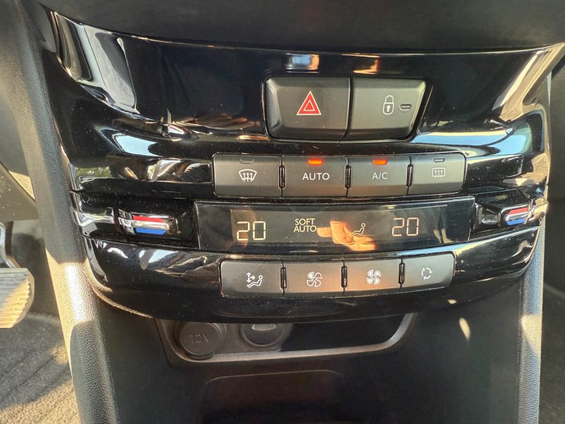 PEUGEOT 2008 1.2 Turbo 110ch E6.c Signature S&S 5cv 74MKM