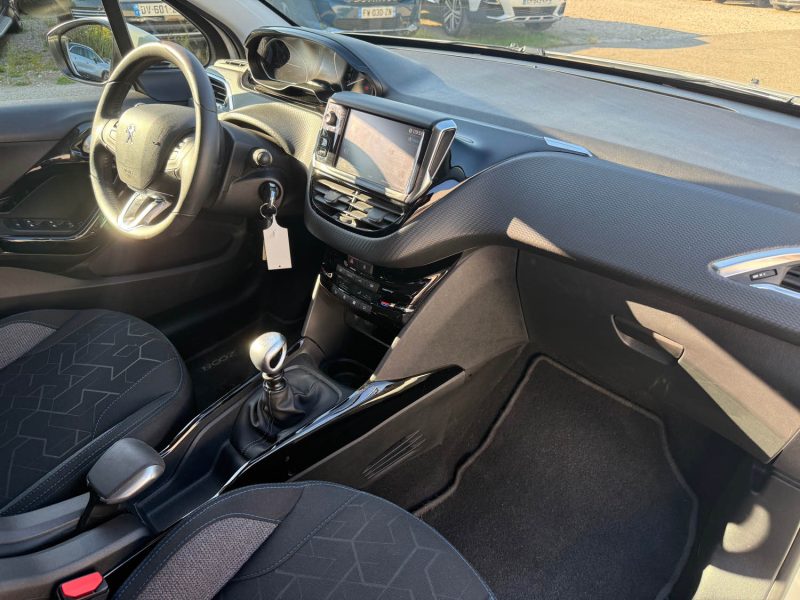 PEUGEOT 2008 1.2 Turbo 110ch E6.c Signature S&S 5cv 74MKM