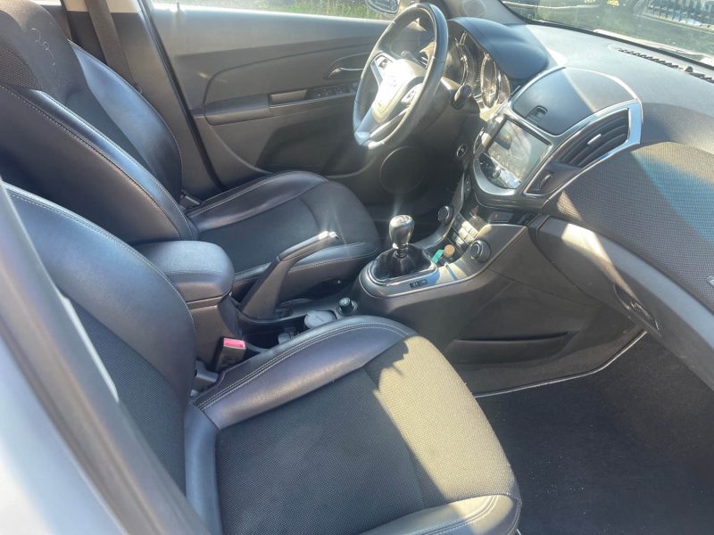 CHEVROLET CRUZE SW 1.7 VCDI 131CH LTZ S&S 159MKM
