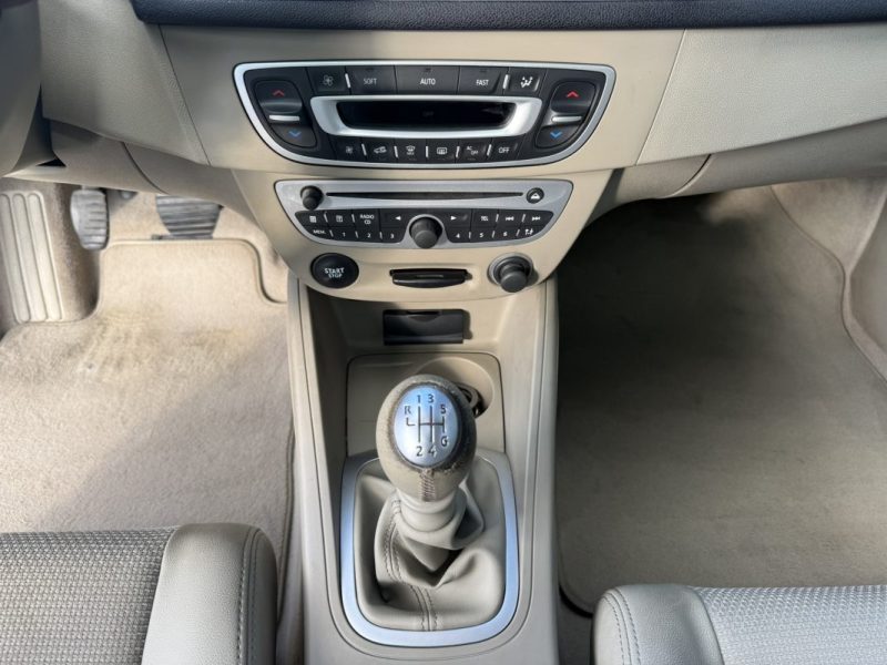 RENAULT MEGANE COUPÉ 1.4 TCE 131CV PRIVILÈGE 