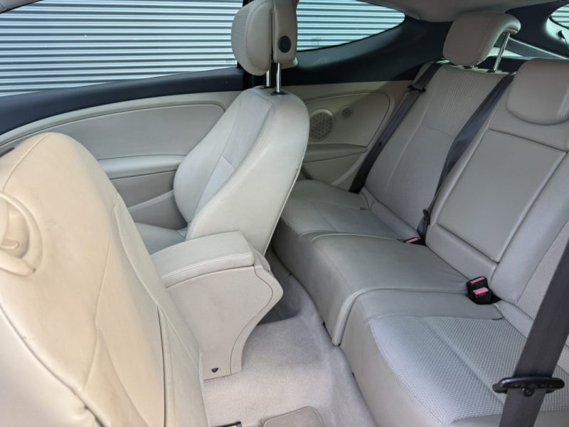 RENAULT MEGANE COUPÉ 1.4 TCE 131CV PRIVILÈGE 