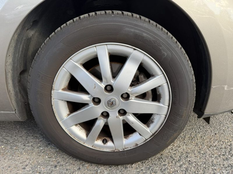 RENAULT MEGANE COUPÉ 1.4 TCE 131CV PRIVILÈGE 