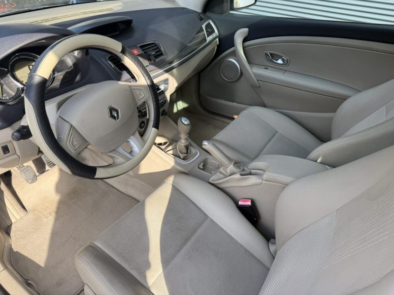 RENAULT MEGANE COUPÉ 1.4 TCE 131CV PRIVILÈGE 