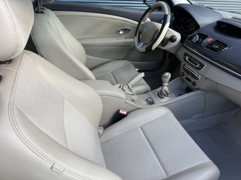 RENAULT MEGANE COUPÉ 1.4 TCE 131CV PRIVILÈGE 