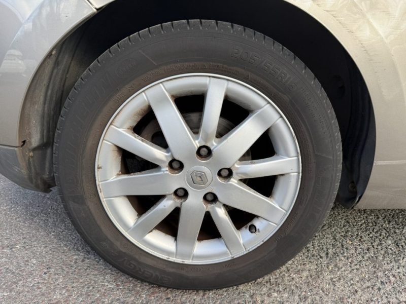 RENAULT MEGANE COUPÉ 1.4 TCE 131CV PRIVILÈGE 