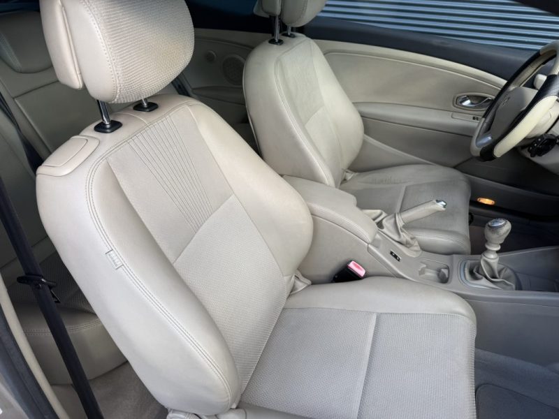 RENAULT MEGANE COUPÉ 1.4 TCE 131CV PRIVILÈGE 