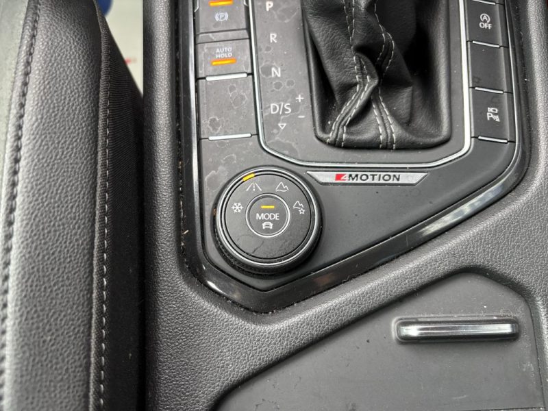 VOLKSWAGEN TIGUAN 2.0 TDI 150CH R-LINE 4MOTION DSG7 DYNAUDIO / SUIVI COMPLET VOLKSWAGEN 