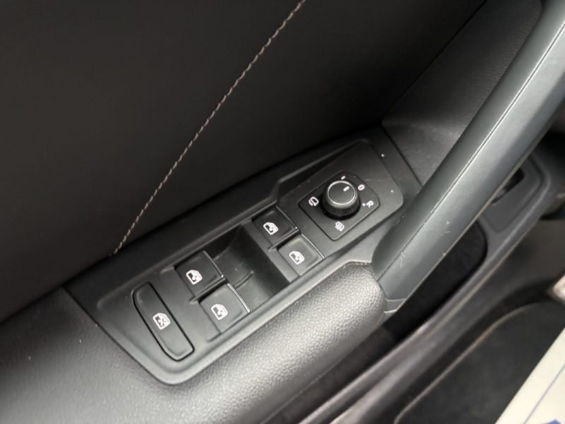VOLKSWAGEN TIGUAN 2.0 TDI 150CH R-LINE 4MOTION DSG7 DYNAUDIO / SUIVI COMPLET VOLKSWAGEN 