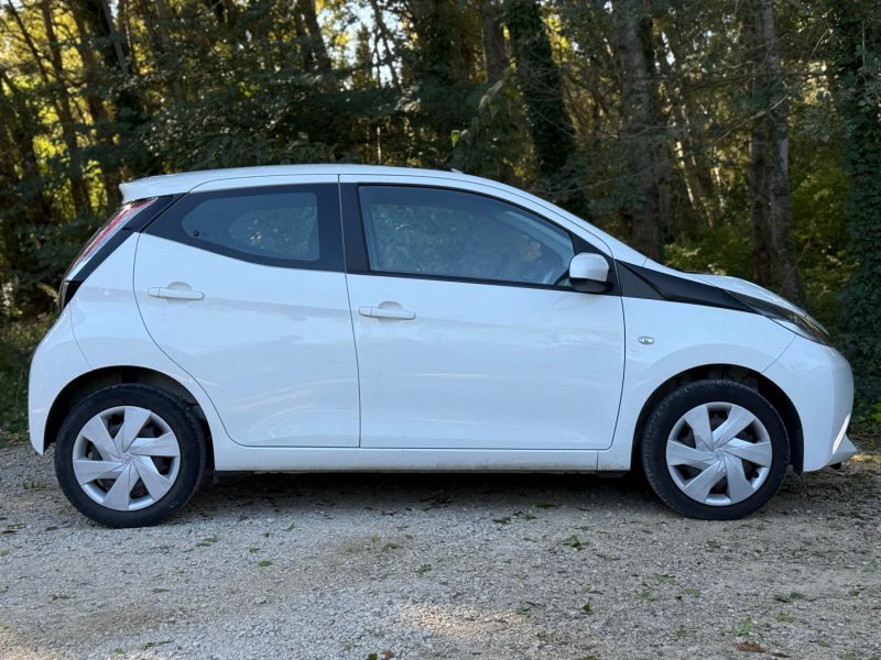TOYOTA AYGO 1.0 VVT-I 69CH X-PLAY 5P