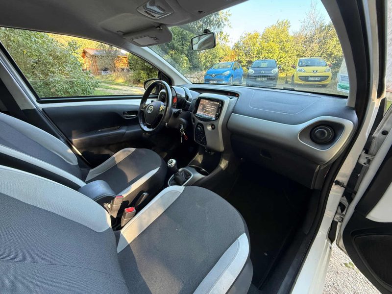 TOYOTA AYGO 1.0 VVT-I 69CH X-PLAY 5P