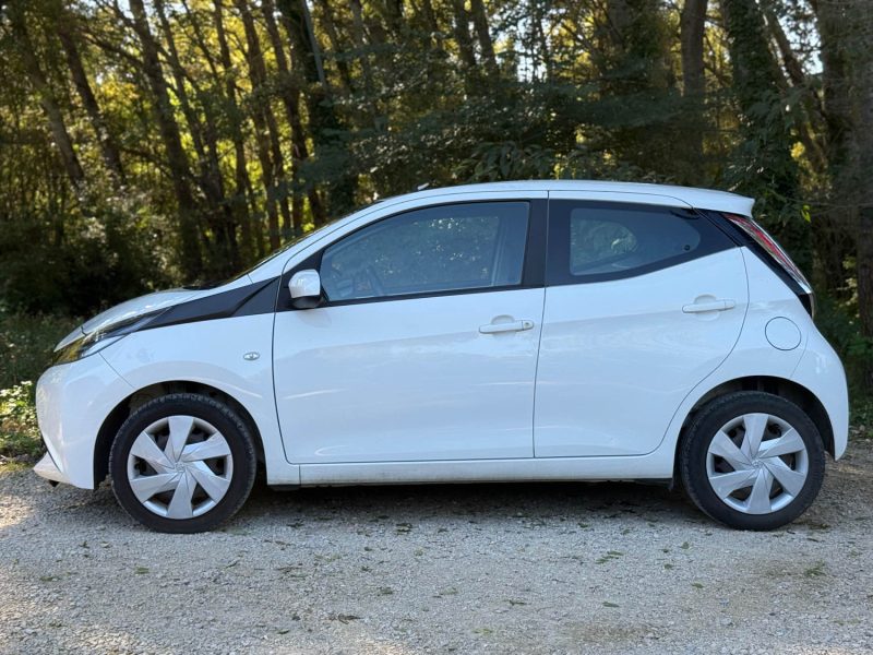TOYOTA AYGO 1.0 VVT-I 69CH X-PLAY 5P