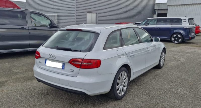 AUDI A4 AVANT 2.0 TDI 177CH DPF AMBIENTE QUATTRO S TRONIC 7 2013