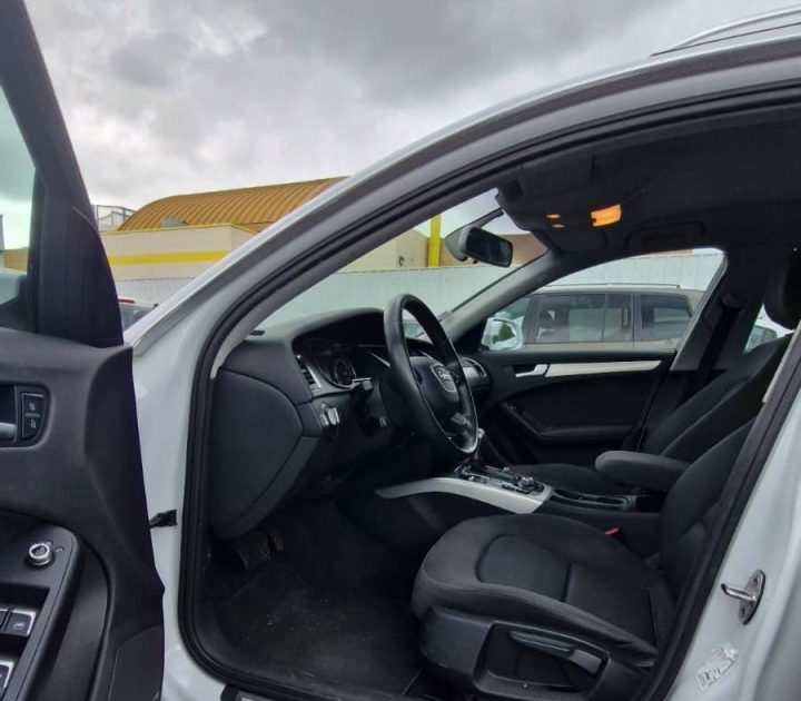 AUDI A4 AVANT 2.0 TDI 177CH DPF AMBIENTE QUATTRO S TRONIC 7 2013