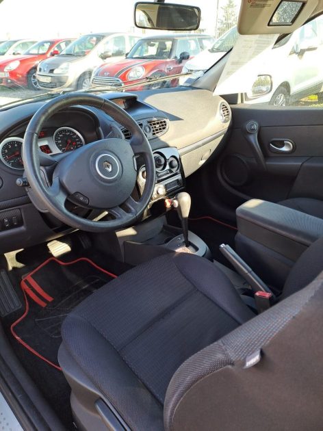 RENAULT CLIO DYNAMIQUE 1.6 16V BA PROACTIVE 2009