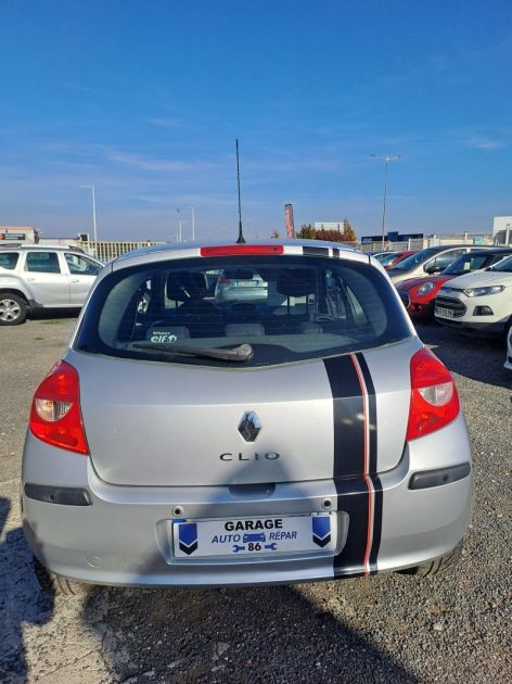 RENAULT CLIO DYNAMIQUE 1.6 16V BA PROACTIVE 2009