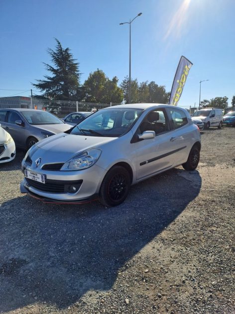 RENAULT CLIO DYNAMIQUE 1.6 16V BA PROACTIVE 2009