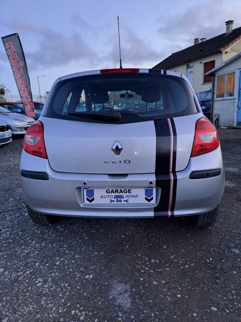 RENAULT CLIO DYNAMIQUE 1.6 16V BA PROACTIVE 2009