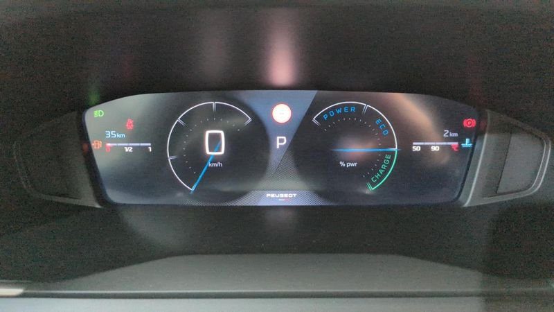 Peugeot 2008 Hybrid 145 e-dcs6 allure + angles morts + camera 360