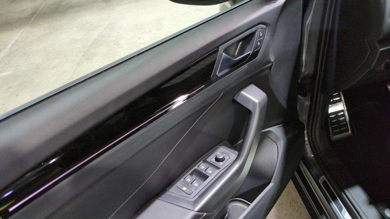 Volkswagen T-Roc 2.0 tdi 150 start/stop dsg7 r-line edition + pack design black + sieges chauffants