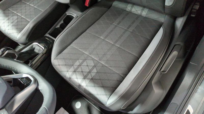 Volkswagen T-Roc 2.0 tdi 150 start/stop dsg7 r-line edition + pack design black + sieges chauffants