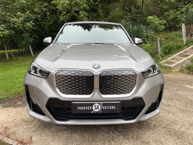 B.M.W. SERIE X IX1 20 EDRIVE 204 ch M Sport