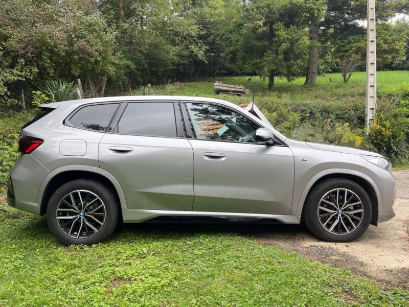 B.M.W. SERIE X IX1 20 EDRIVE 204 ch M Sport